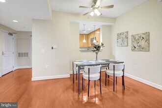 3650 S Glebe Rd in Arlington, VA - Building Photo - Building Photo