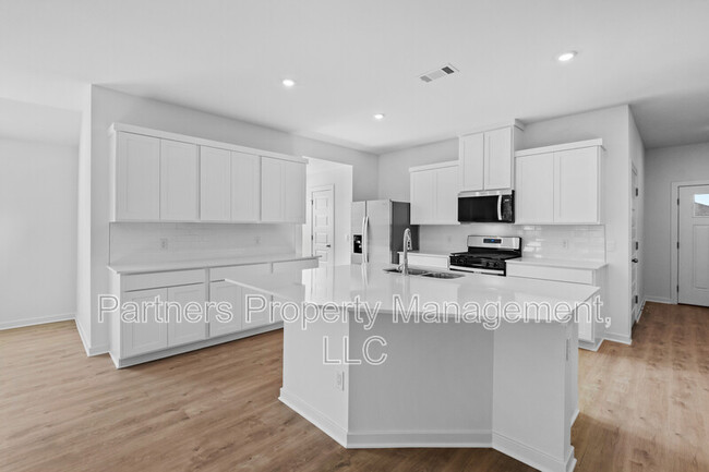 property at 1072 Vista Ave