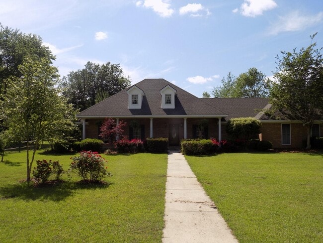 11 Serene Meadows Dr
