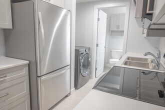 1455 Cherniak Way SW in Edmonton, AB - Building Photo - Building Photo