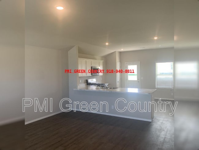 1103 W Abilene Rd in Claremore, OK - Foto de edificio - Building Photo