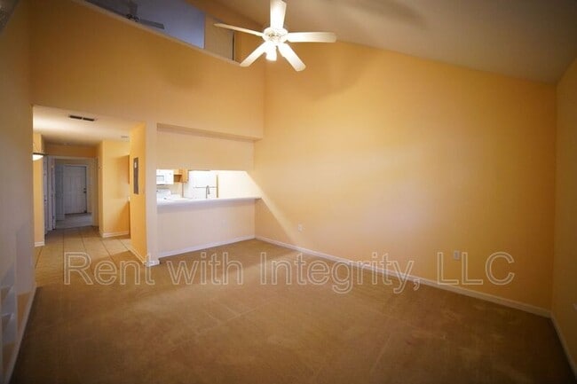 2738 W Tharpe St in Tallahassee, FL - Building Photo - Building Photo