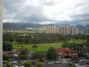 5180 Likini St in Honolulu, HI - Building Photo - Building Photo