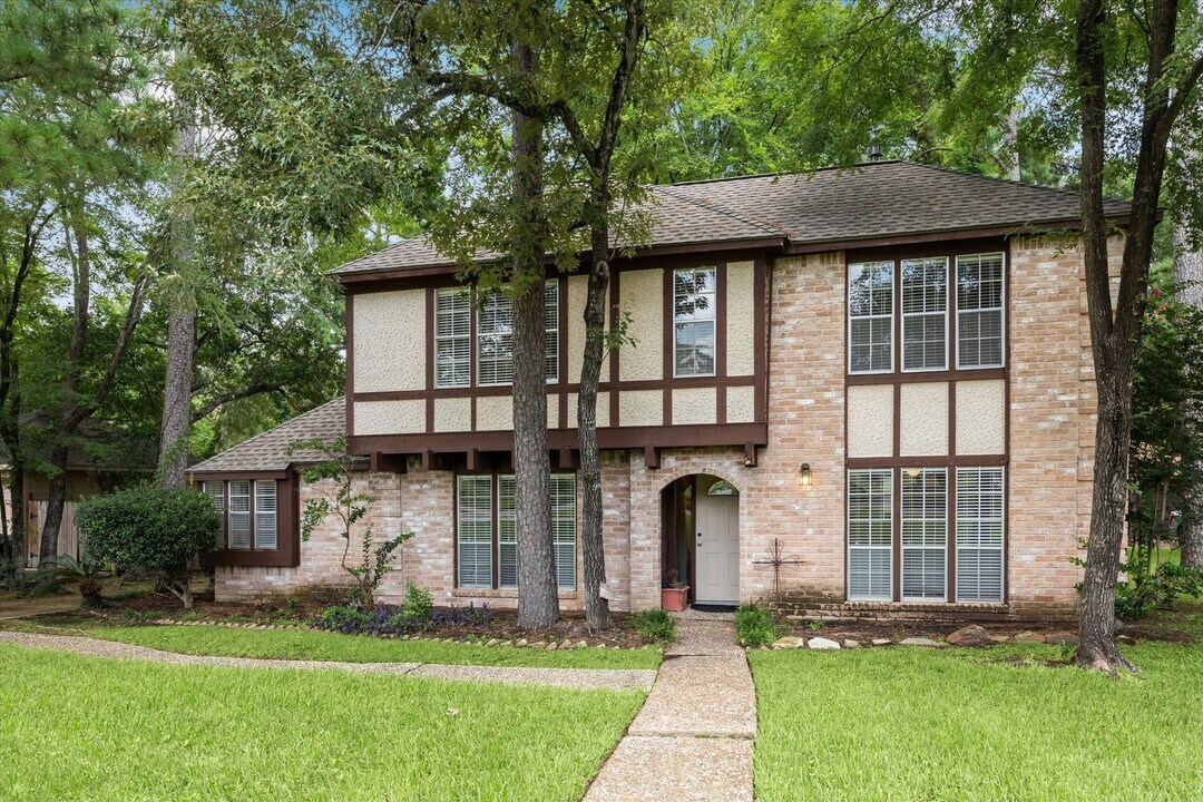 23906 Northcrest Dr in Spring, TX - Building Photo