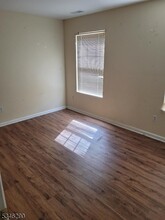 26 Hausmann Ct in Maplewood, NJ - Building Photo - Building Photo