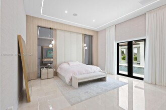 80 NW 129th Ave in Miami, FL - Building Photo - Building Photo