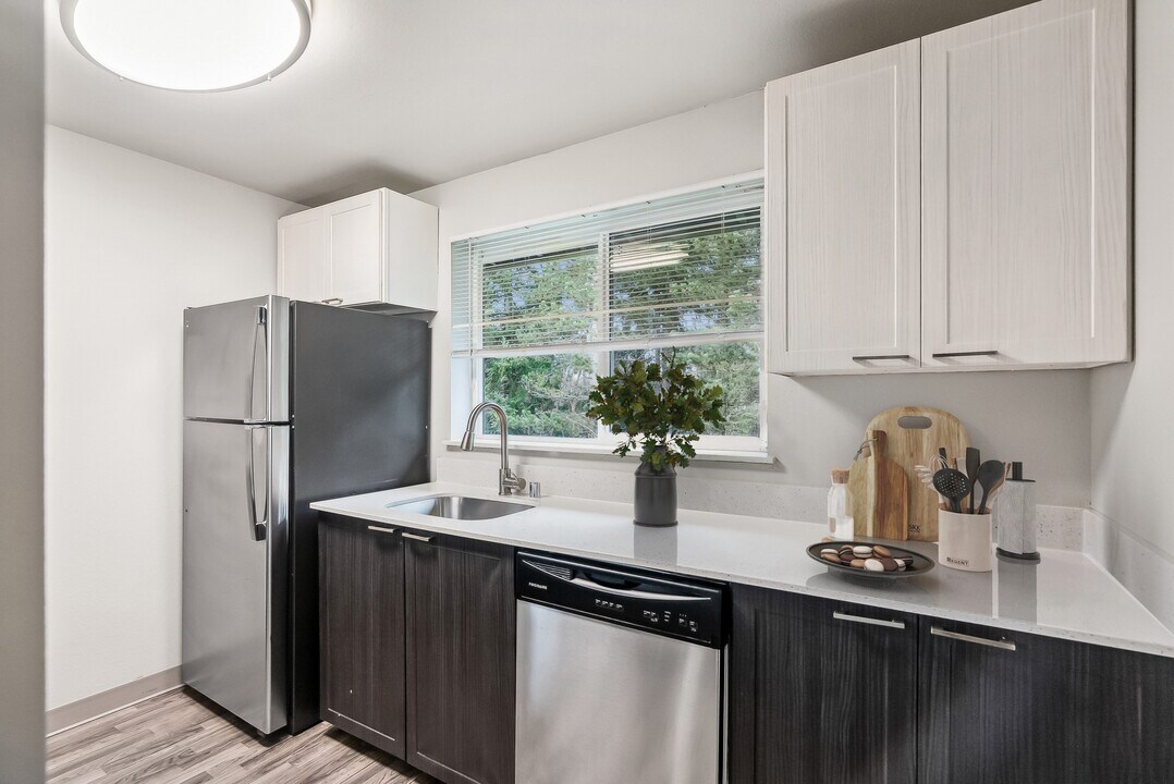 Vibe Apartments in Kent, WA - Building Photo