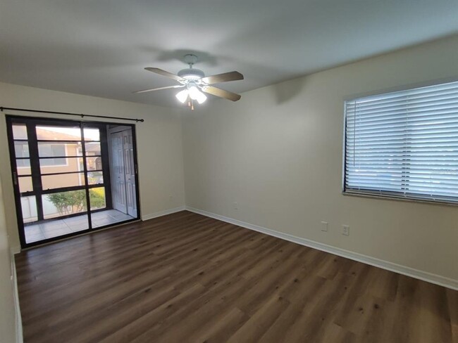 6019 Scotchwood Glen in Orlando, FL - Building Photo - Building Photo
