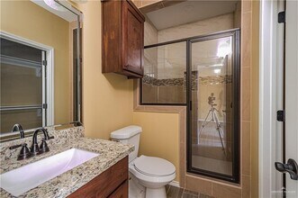 420 Carlisle Ave, Unit 4 in Edinburg, TX - Foto de edificio - Building Photo