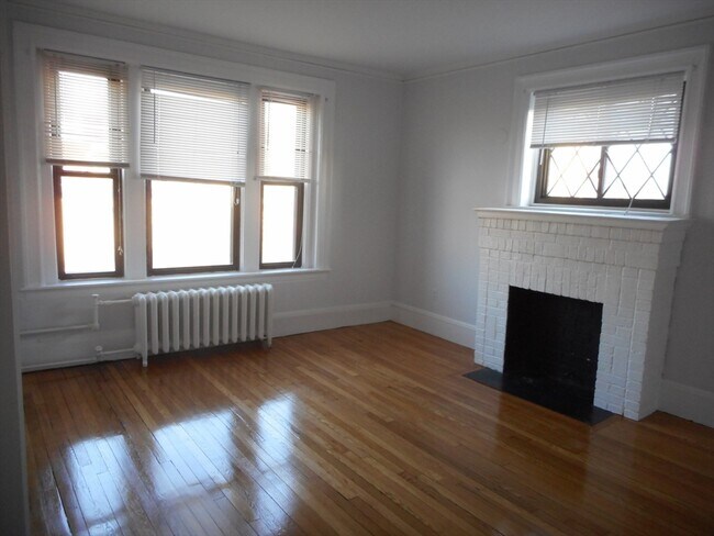 466 Park Dr, Unit 17 in Boston, MA - Building Photo - Building Photo