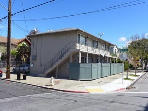 1220 62nd St in Emeryville, CA - Foto de edificio - Building Photo