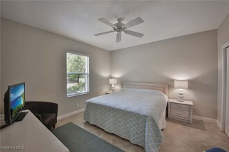 526 Lake Louise Cir in Naples, FL - Building Photo - Building Photo