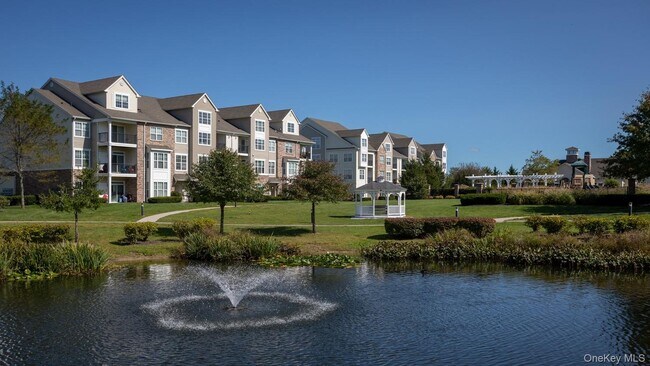 1 Mooney Pond Rd in Coram, NY - Building Photo - Building Photo