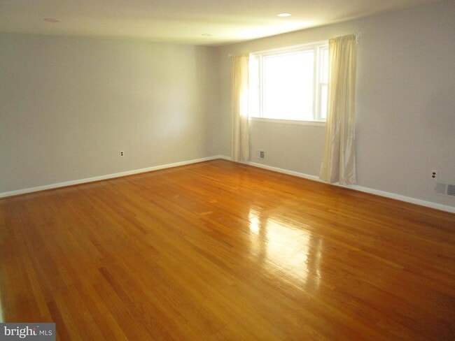 property at 4604 Westridge Pl