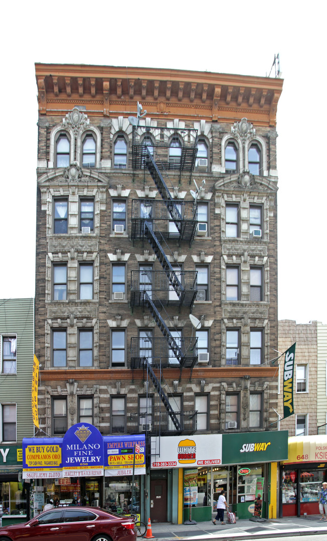 650 Manhattan Ave in Brooklyn, NY - Building Photo - Building Photo