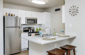 The Lory of Tallahassee in Tallahassee, FL - Building Photo - Building Photo