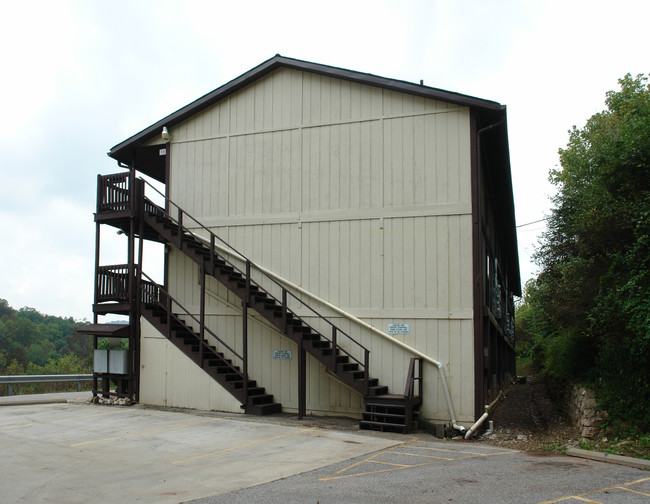 Lockwood Garden Apartments in Charleston, WV - Building Photo - Building Photo