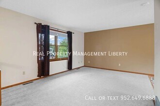 1939 Murphy Ave in Shakopee, MN - Building Photo - Building Photo