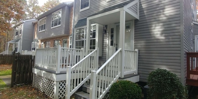 property at 4780 Summersweet Dr
