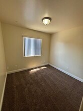 204 W 78th St in Los Angeles, CA - Foto de edificio - Building Photo