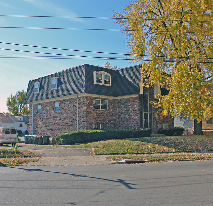 1635 Watervliet Ave in Dayton, OH - Foto de edificio