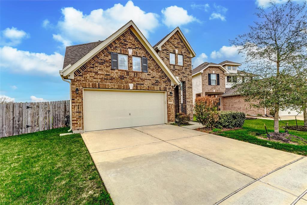 15307 Lake Powell Dr in Humble, TX - Foto de edificio