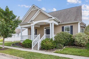 7885 Waggoner Trace Dr in Columbus, OH - Building Photo