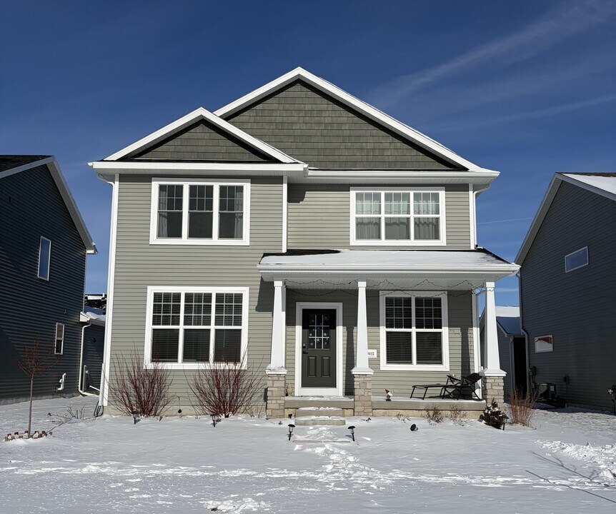 9412 Tawny Acorn Dr in Verona, WI - Building Photo