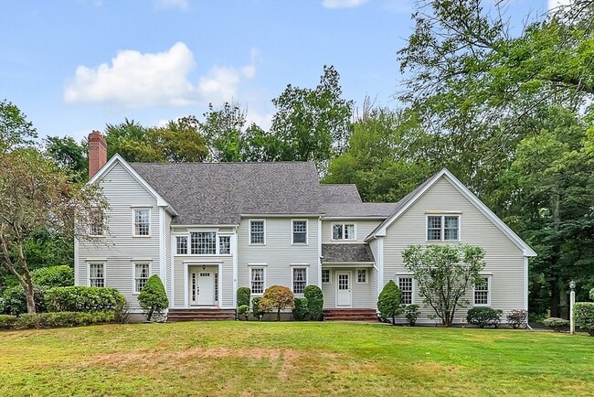 51 Bogle St in Weston, MA - Building Photo - Building Photo