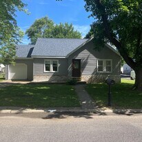 2313 W Herold Ave in West Peoria, IL - Building Photo