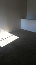 1030 N San Joaquin St in Stockton, CA - Foto de edificio - Building Photo