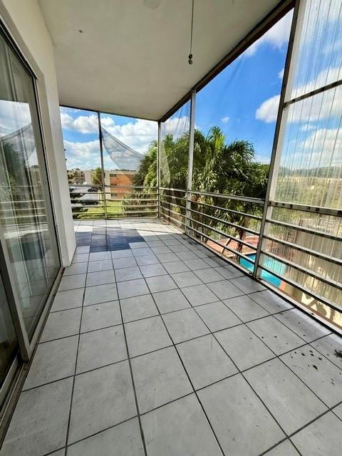 4040 NW 19th St, Unit 307 in Lauderhill, FL - Building Photo