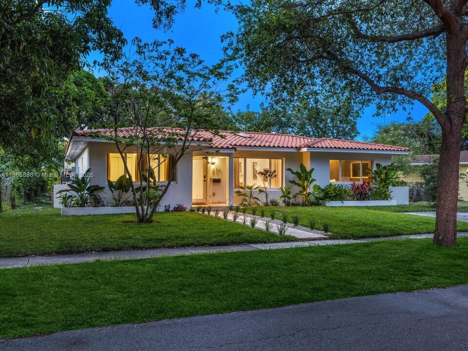 229 NW 111th Terrace in Miami Shores, FL - Building Photo