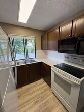 9175 Mary St in Chilliwack, BC - Building Photo - Building Photo