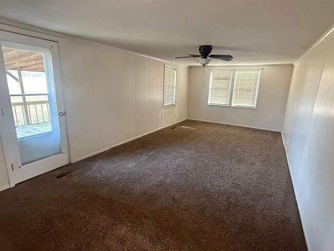 585 Pleasant Hill Rd in Gadsden, AL - Building Photo - Building Photo