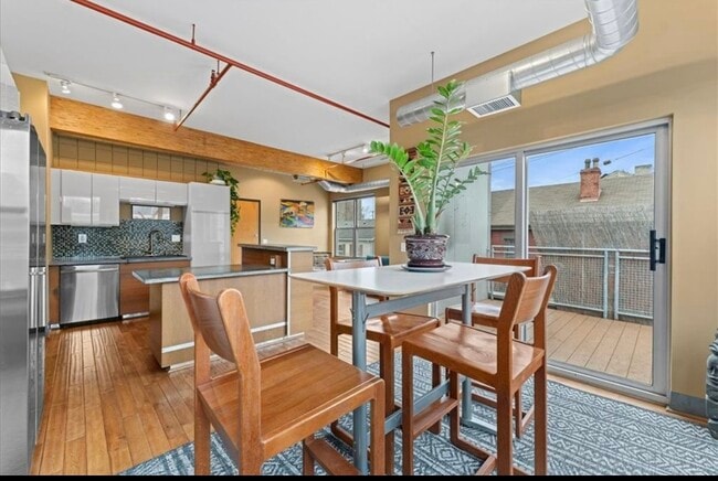 property at 1536 Colwell St
