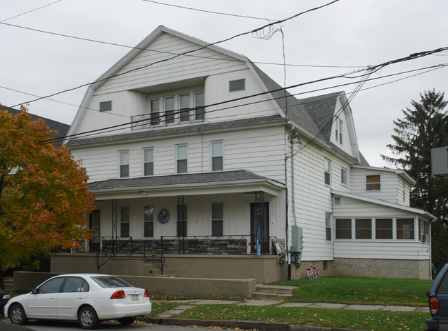 920-922 S Webster Ave in Scranton, PA - Foto de edificio - Building Photo