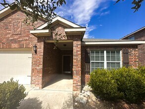 609 Canoe Way in Crowley, TX - Building Photo - Building Photo