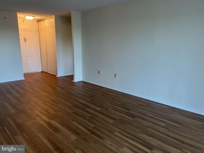 property at 15101 Interlachen Dr