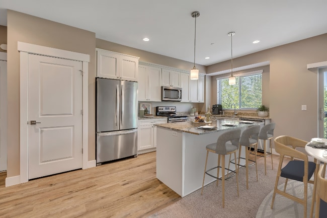 1225 Wolf Hollow Ln in Salt Lake City, UT - Building Photo - Building Photo