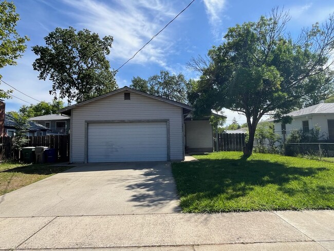 property at 1823 Continental St