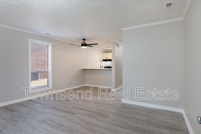 property at 5866 Century Oaks Dr