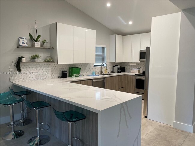 4115 NW 4th St in Miami, FL - Building Photo - Building Photo