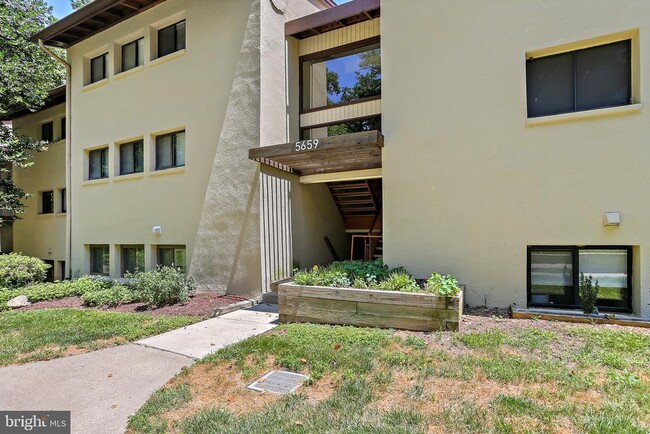 5659 Harpers Farm Rd in Columbia, MD - Building Photo - Building Photo