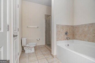 870 Mayson Turner Rd NW in Atlanta, GA - Building Photo - Building Photo