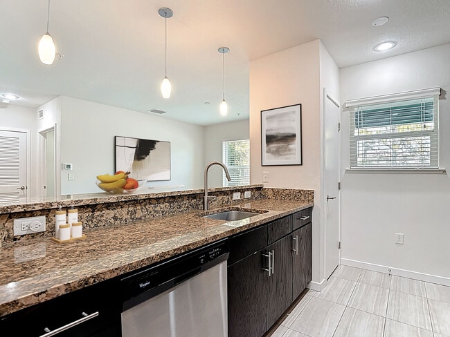 Citrus Run in Tampa, FL - Building Photo - Building Photo