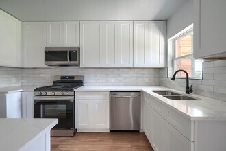 2329 San Medina Ave in Dallas, TX - Building Photo - Building Photo