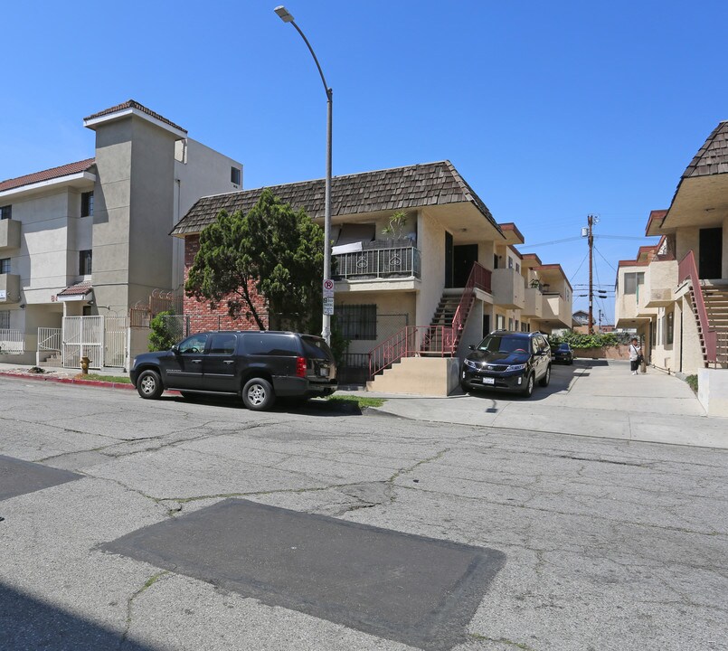 837 S Ardmore Ave in Los Angeles, CA - Foto de edificio