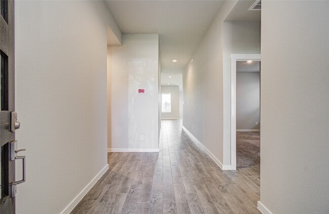 property at 28511 Hannahs Harbor Ln