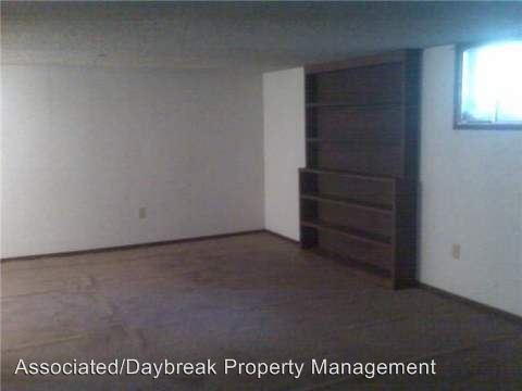 1711 Summitview Ave in Yakima, WA - Building Photo - Building Photo